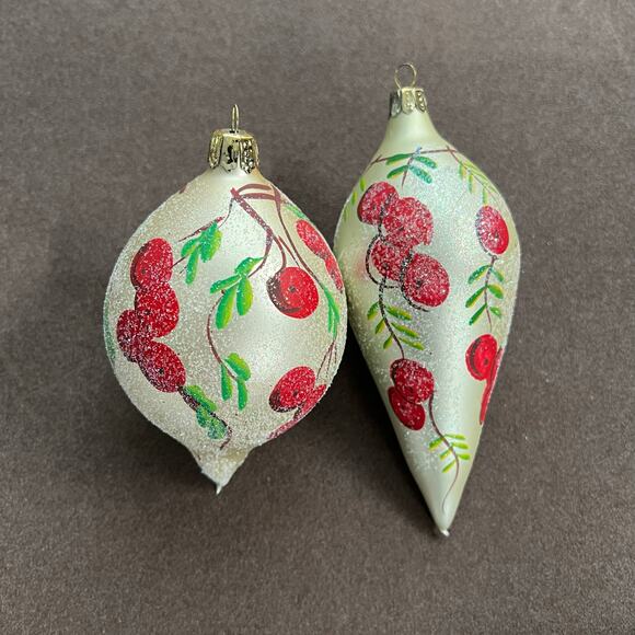 Vintage Commodore Christmas Classics Hand Decorated Glass Ornaments Hollyberry - Picture 2 of 11